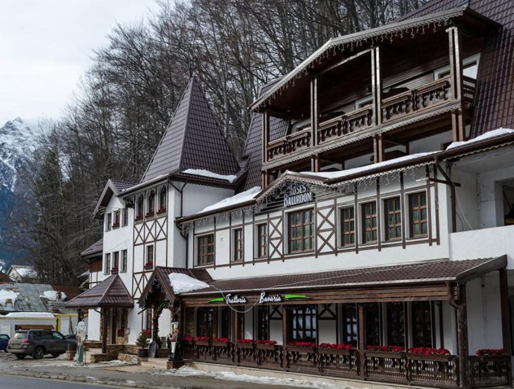 Conac Bavaria Буштени Экстерьер фото